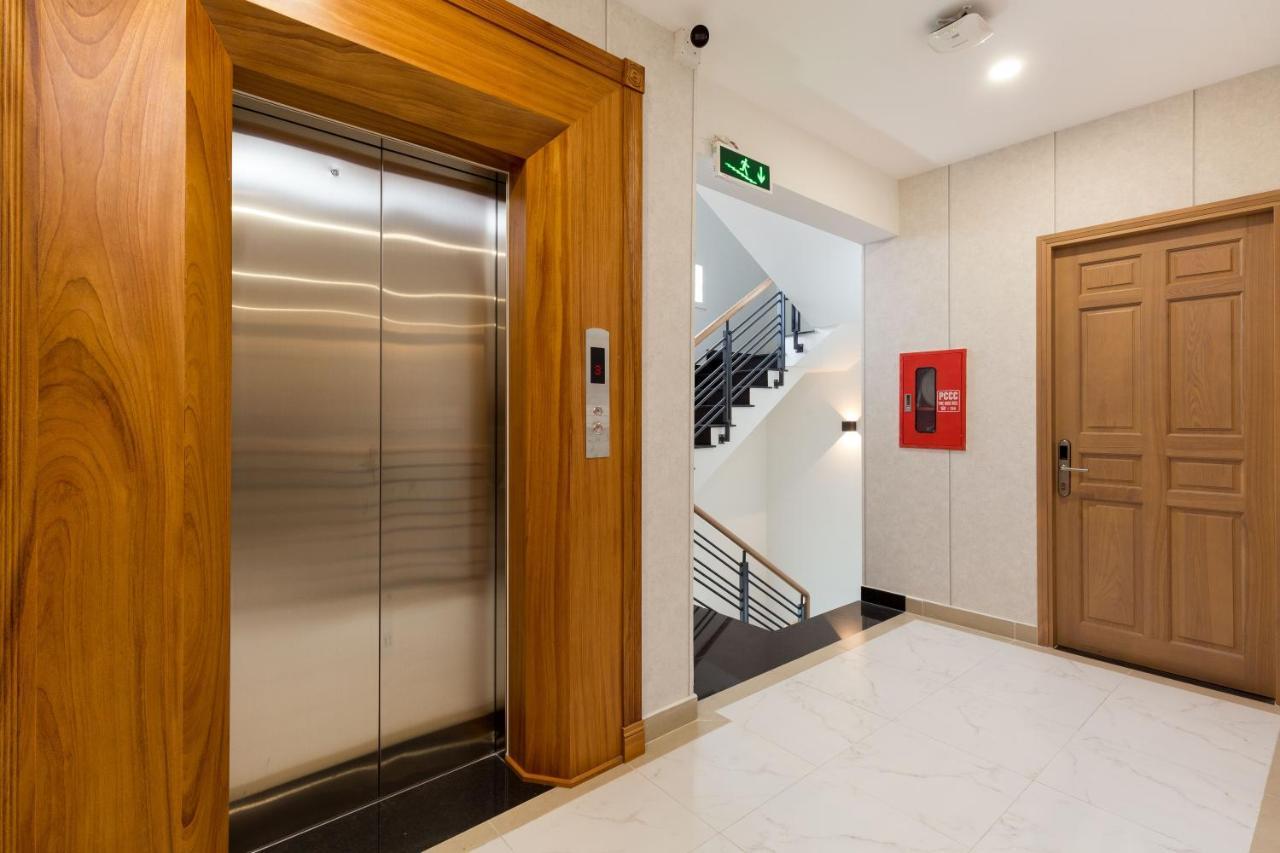 Yours Studio Airport Hotell Ho Chi Minh-staden Exteriör bild