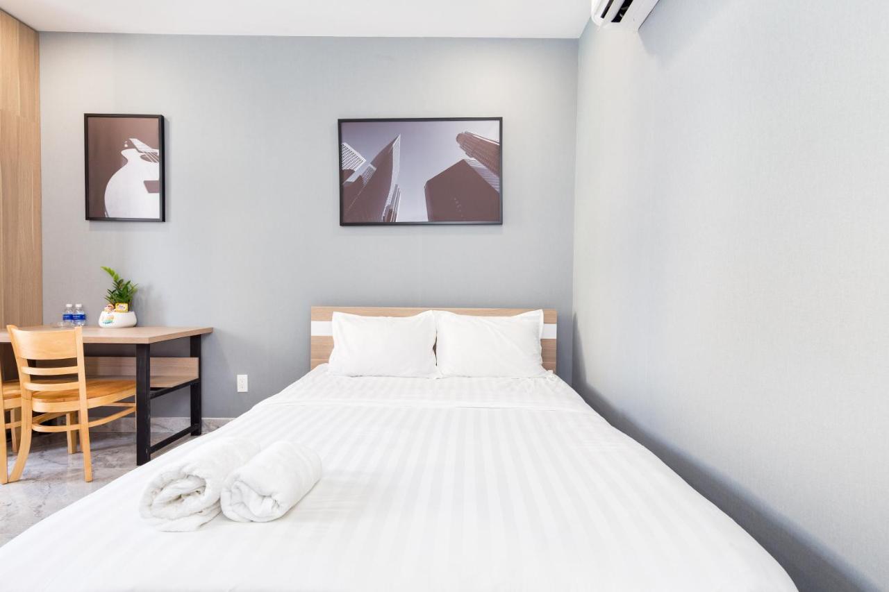 Yours Studio Airport Hotell Ho Chi Minh-staden Exteriör bild