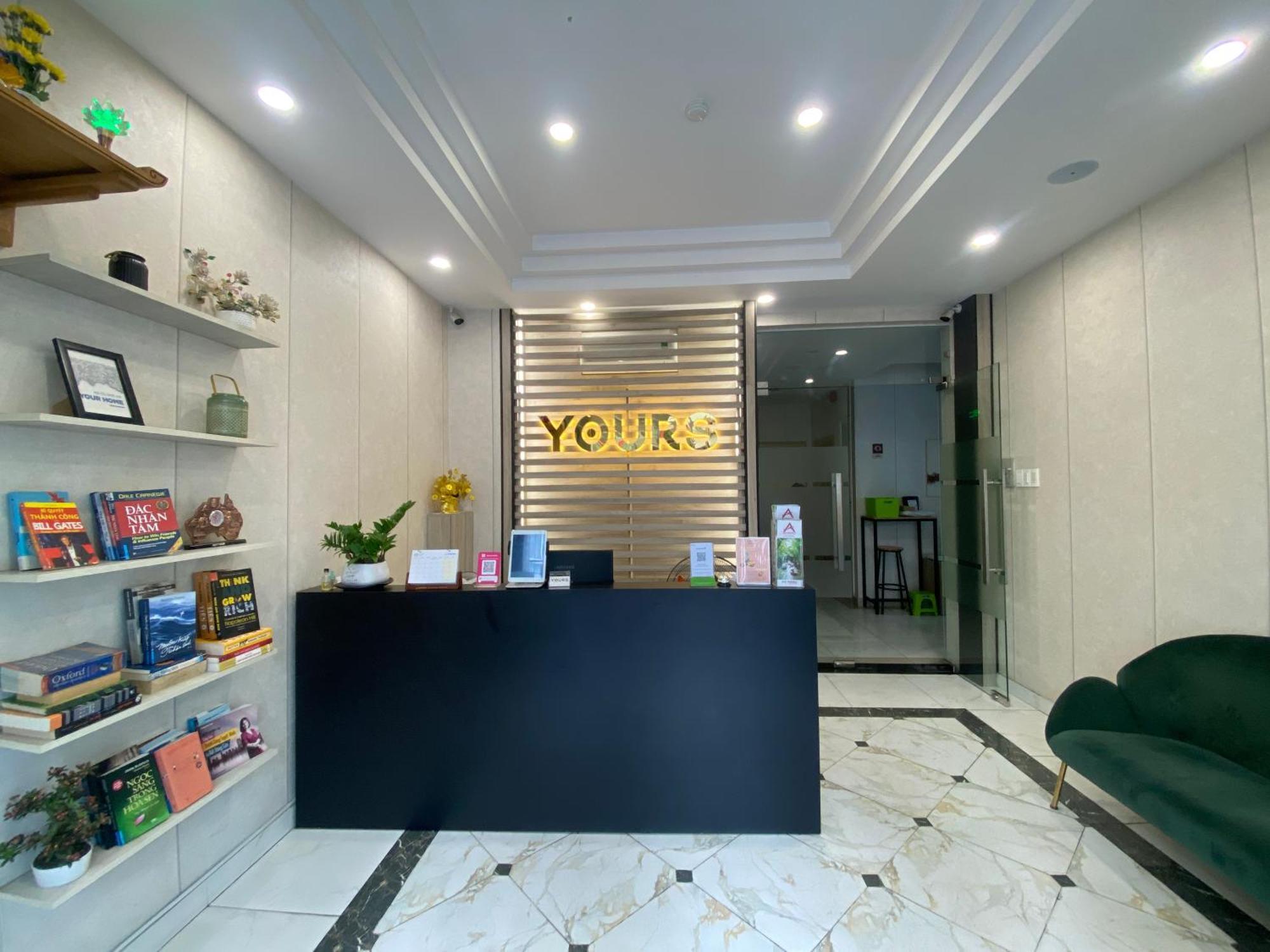 Yours Studio Airport Hotell Ho Chi Minh-staden Exteriör bild